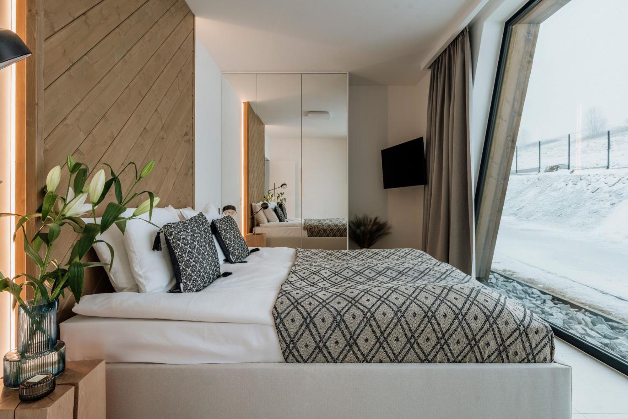 Apartment Crystal Pine - Loftaffair Collection