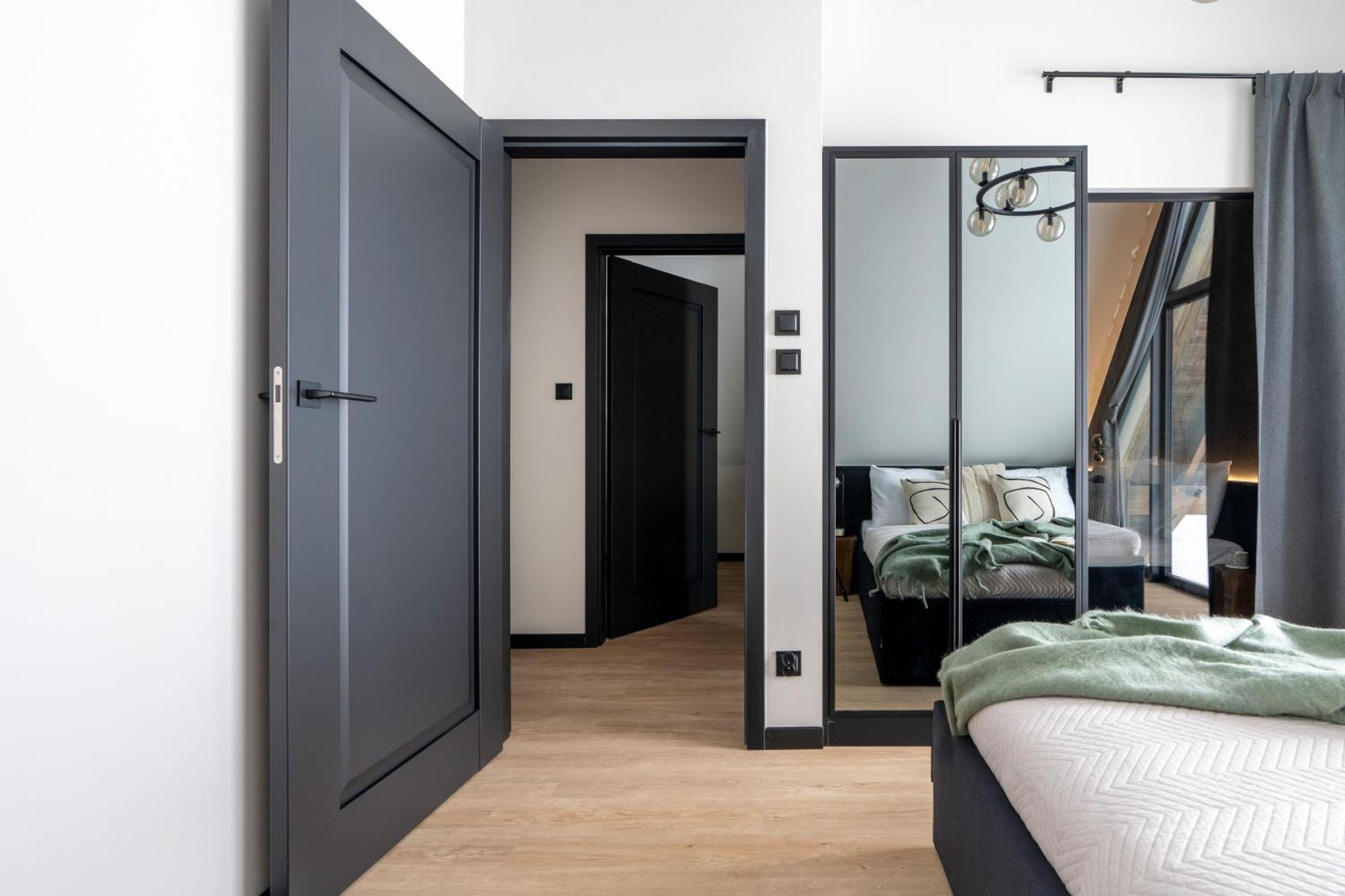 Crystal Pine - Loftaffair Collection Apartment *