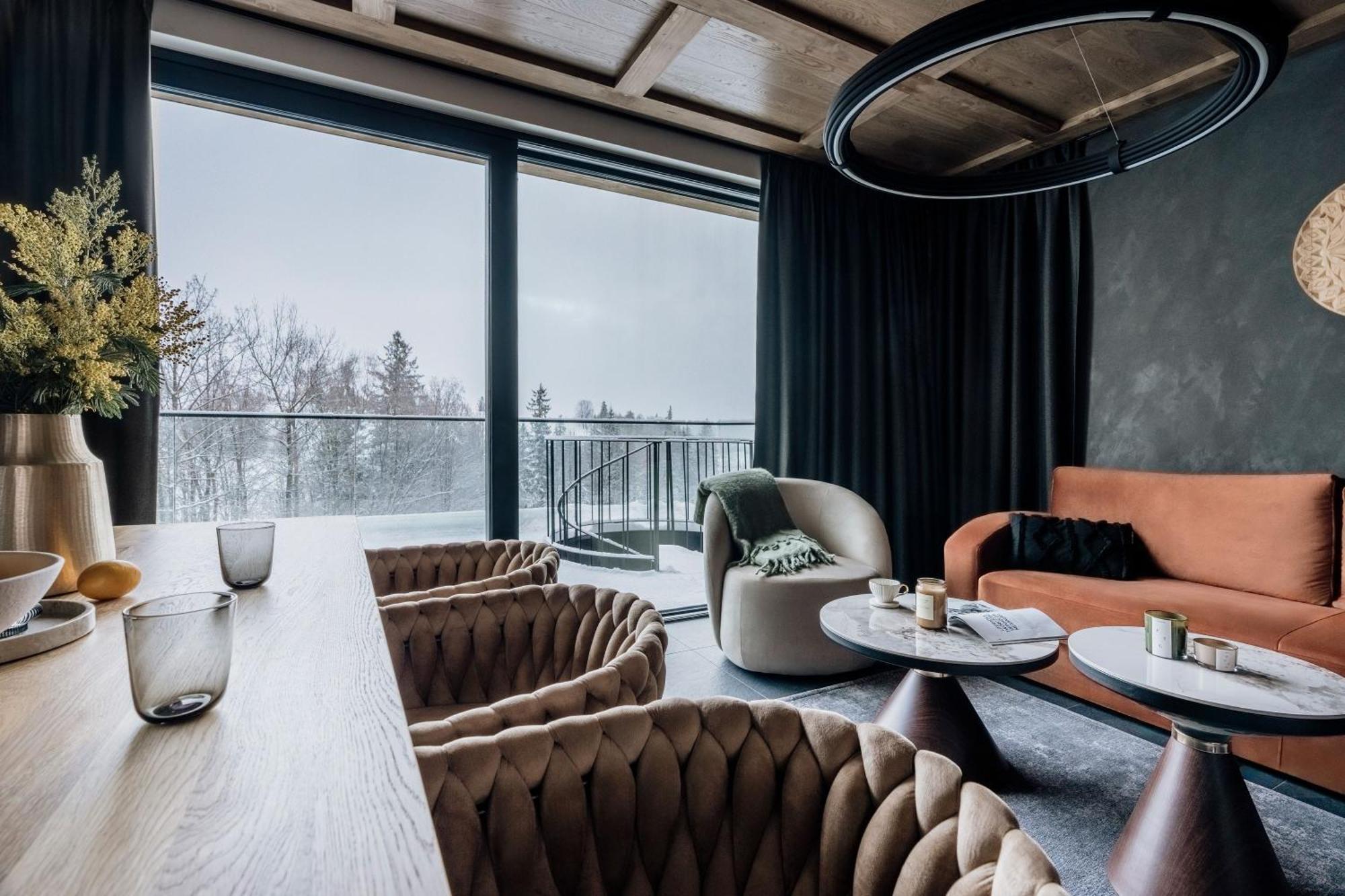 Crystal Pine - Loftaffair Collection Apartment *